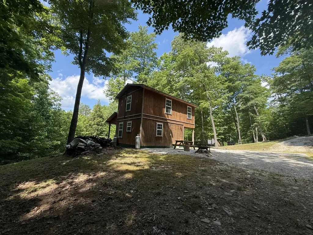 1658 Dry Hollow Road Monticello KY 42633