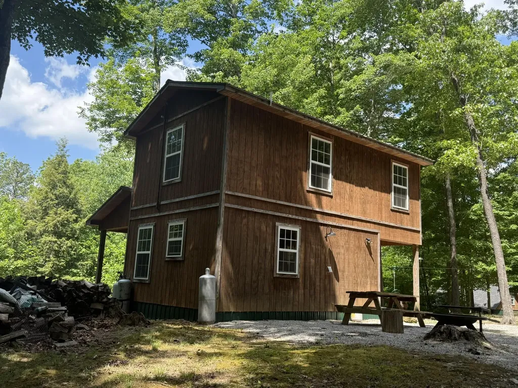 1658 Dry Hollow Road Monticello KY 42633