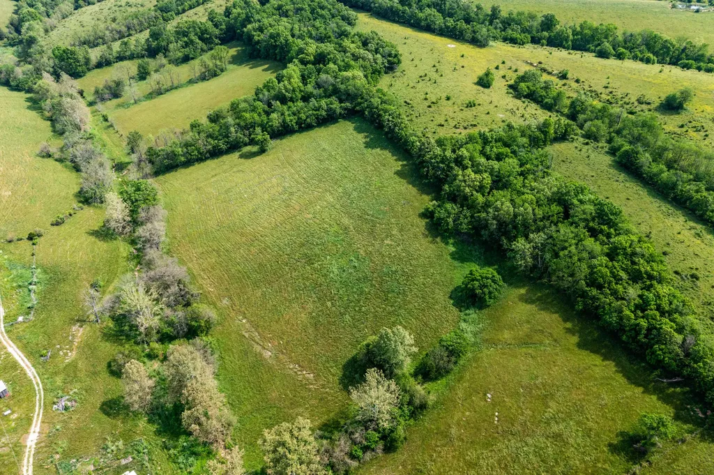 3020 Somerset Road Sharpsburg KY 40374