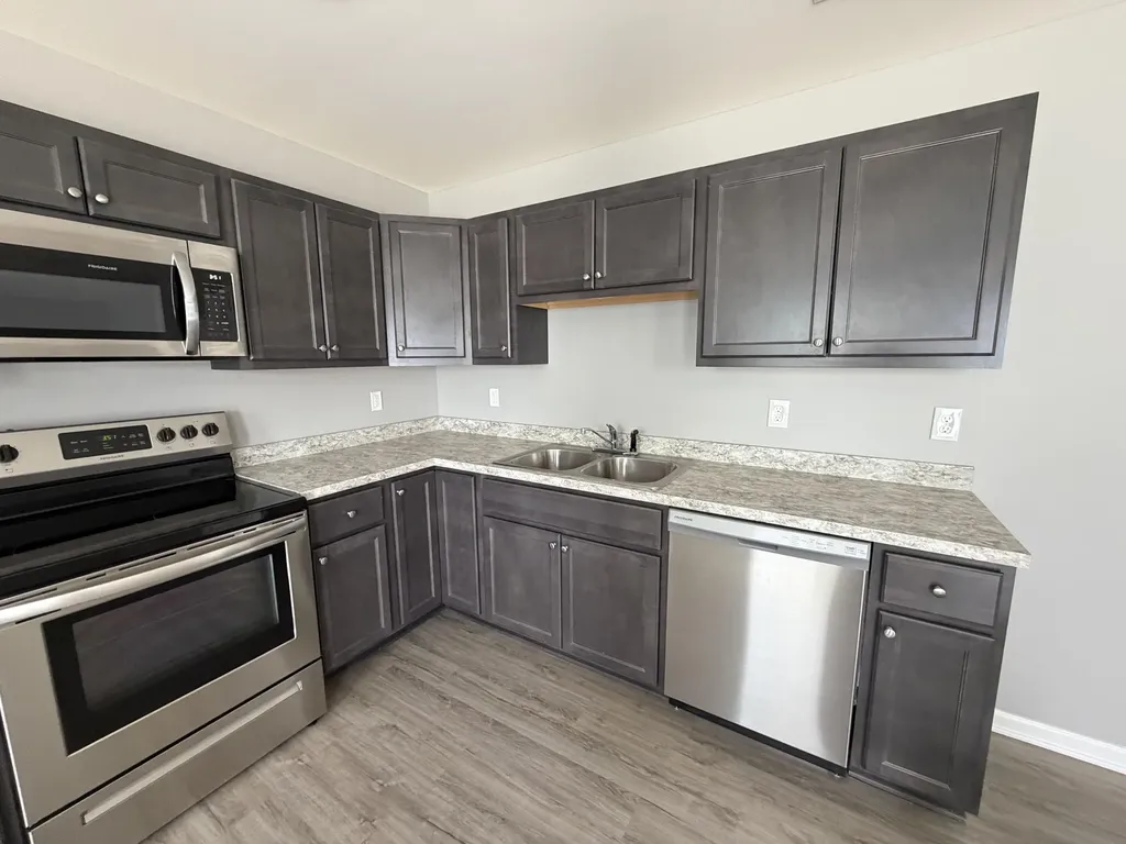 2460 Feathersound Way Lexington KY 40511