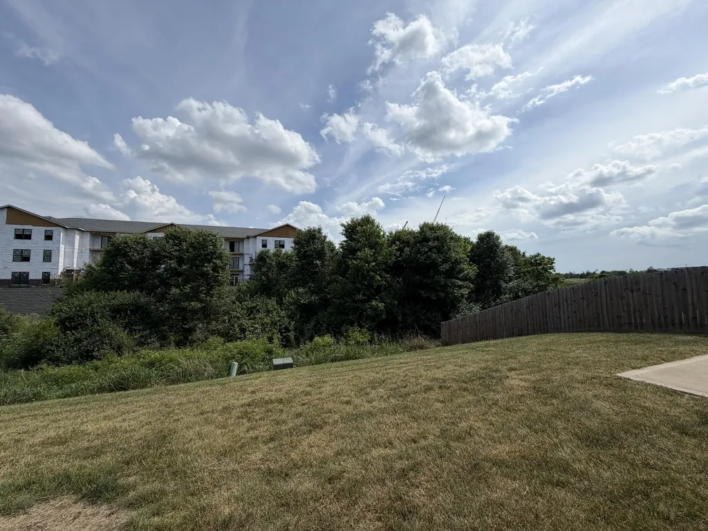 2460 Feathersound Way Lexington KY 40511