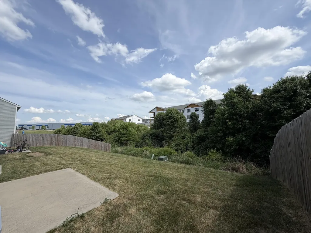2460 Feathersound Way Lexington KY 40511