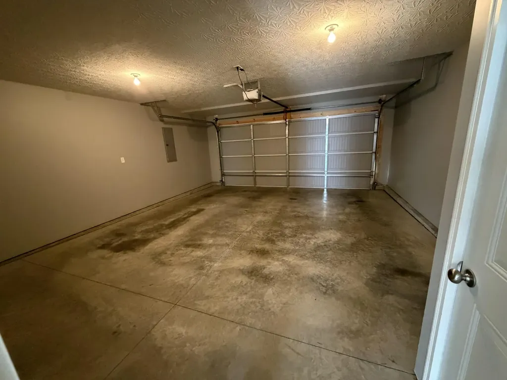 2460 Feathersound Way Lexington KY 40511