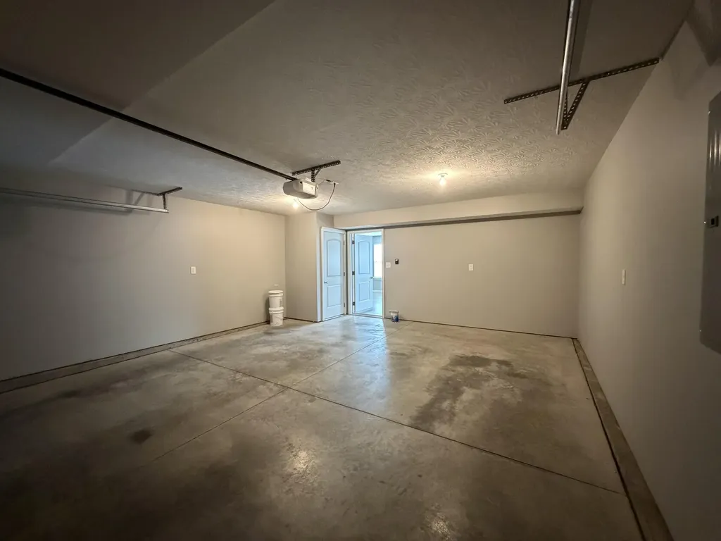 2460 Feathersound Way Lexington KY 40511
