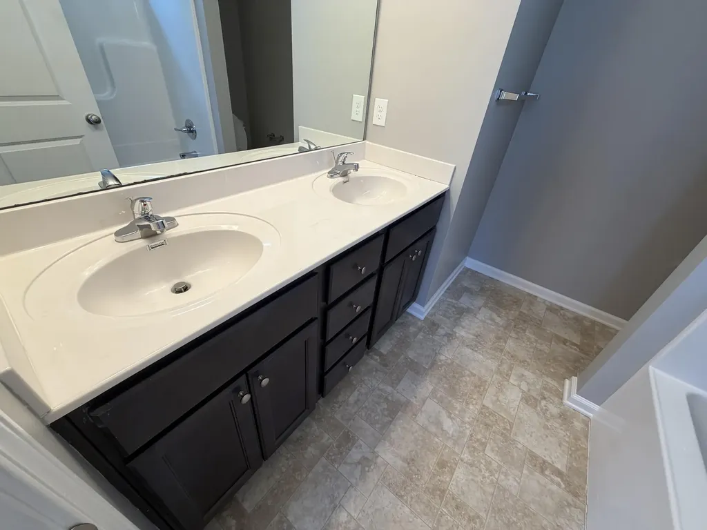 2460 Feathersound Way Lexington KY 40511