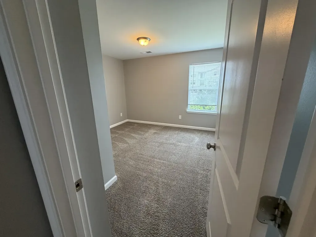 2460 Feathersound Way Lexington KY 40511
