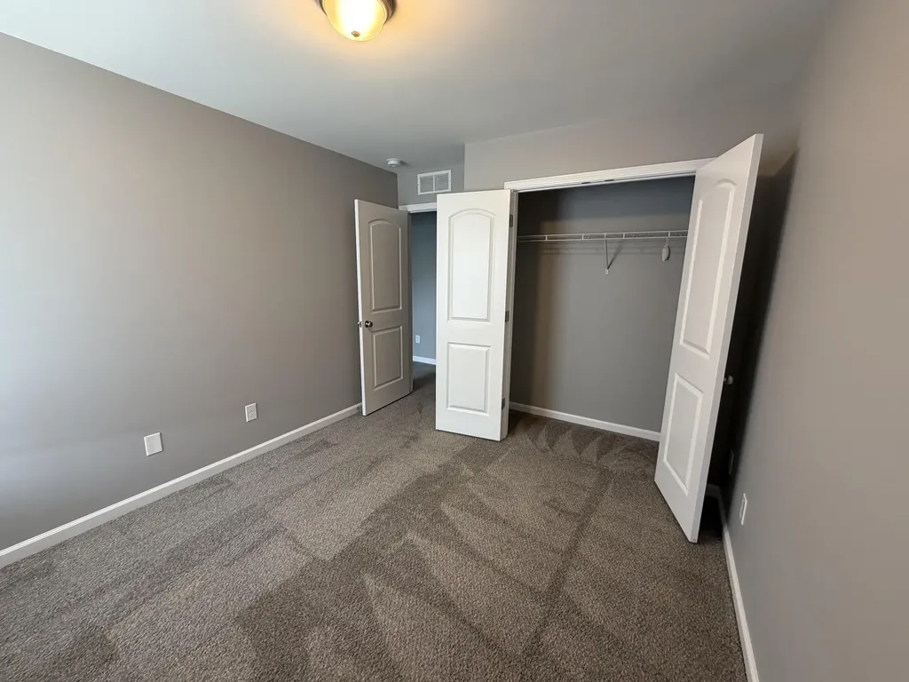 2460 Feathersound Way Lexington KY 40511