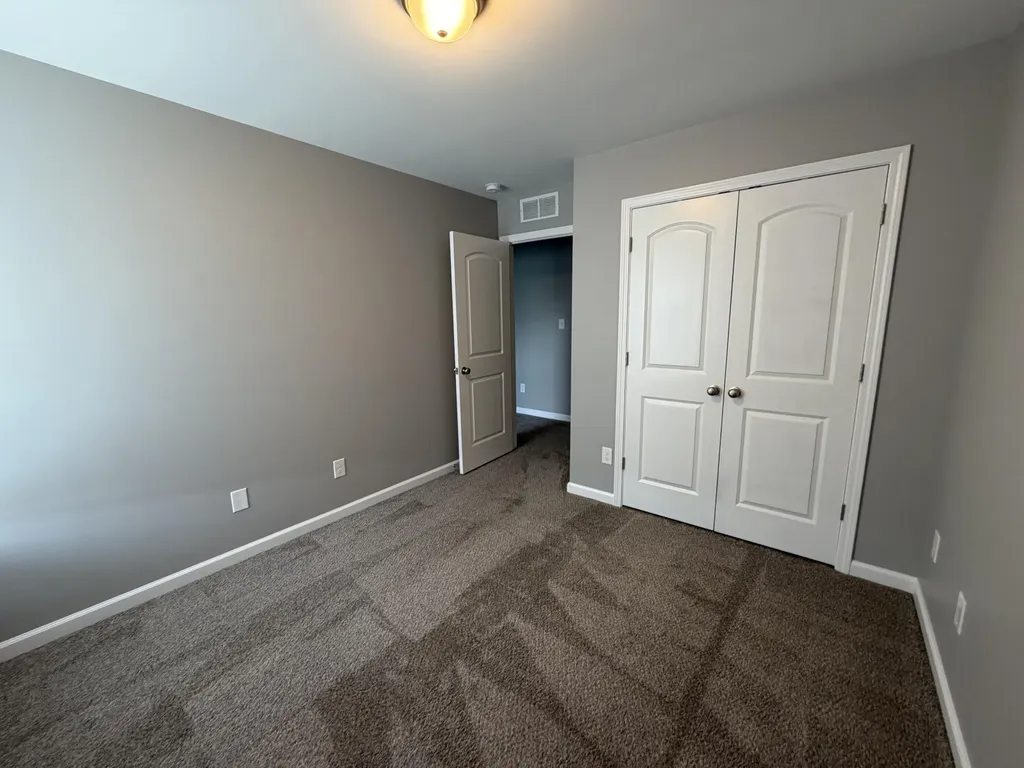 2460 Feathersound Way Lexington KY 40511