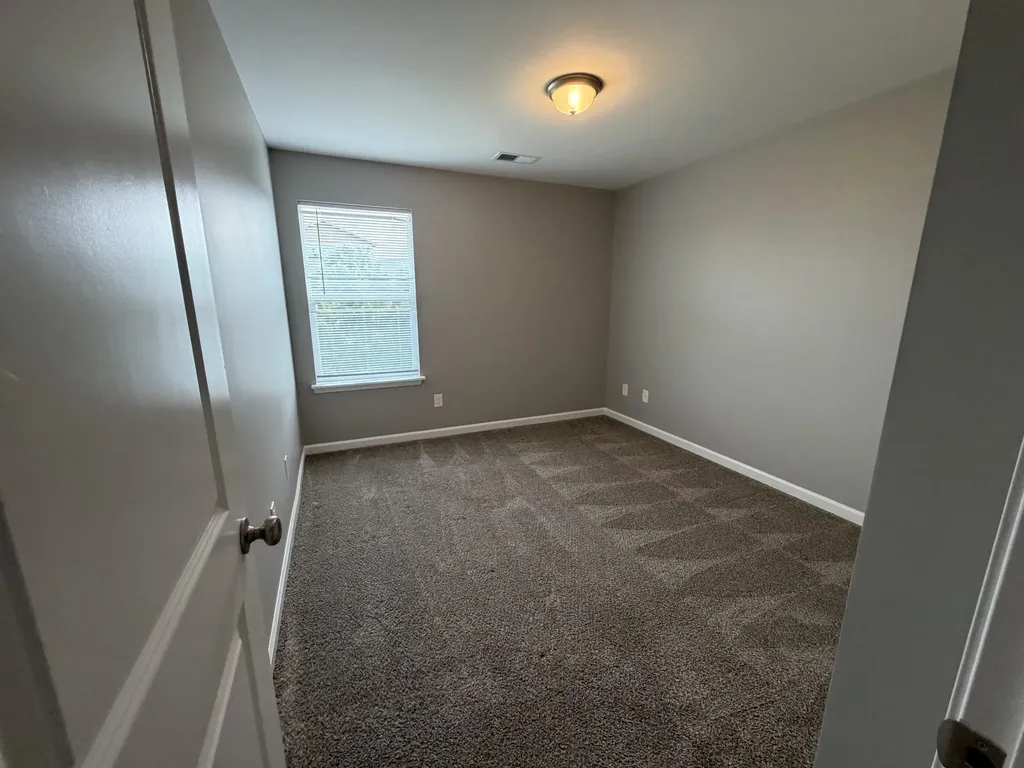 2460 Feathersound Way Lexington KY 40511