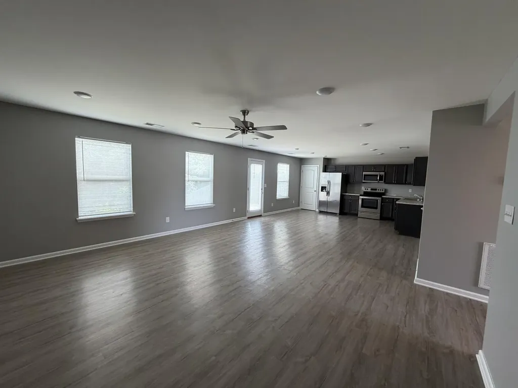 2460 Feathersound Way Lexington KY 40511