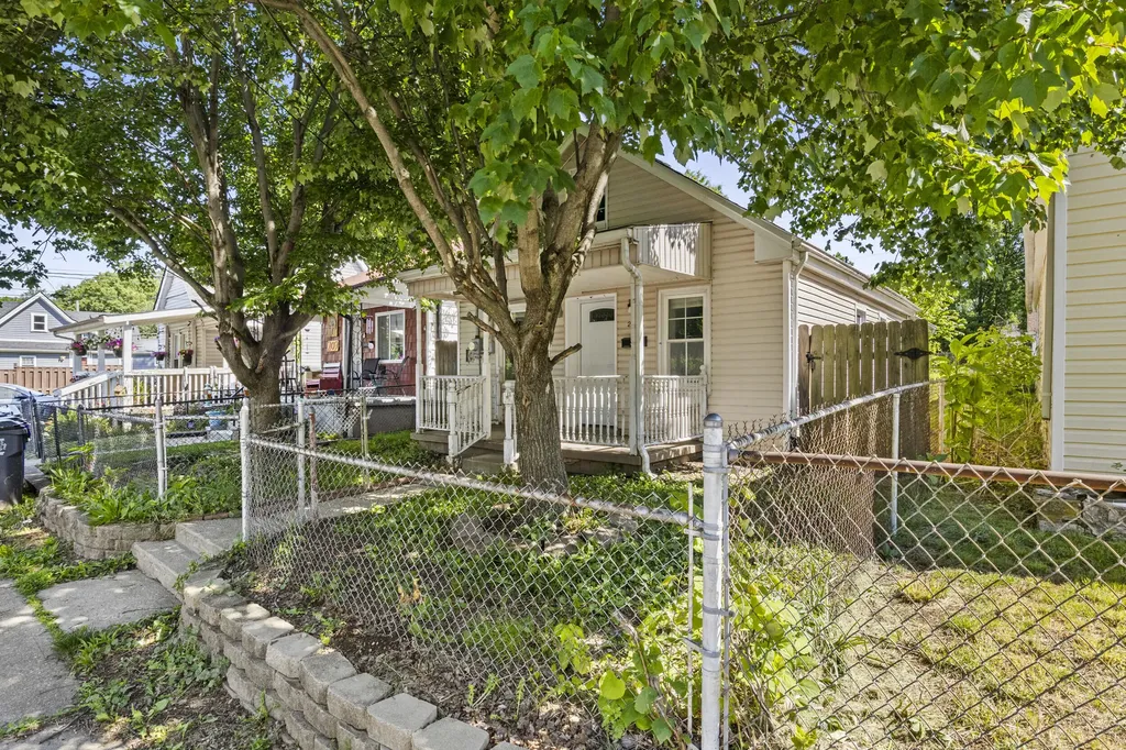 207 York Street Lexington KY 40508