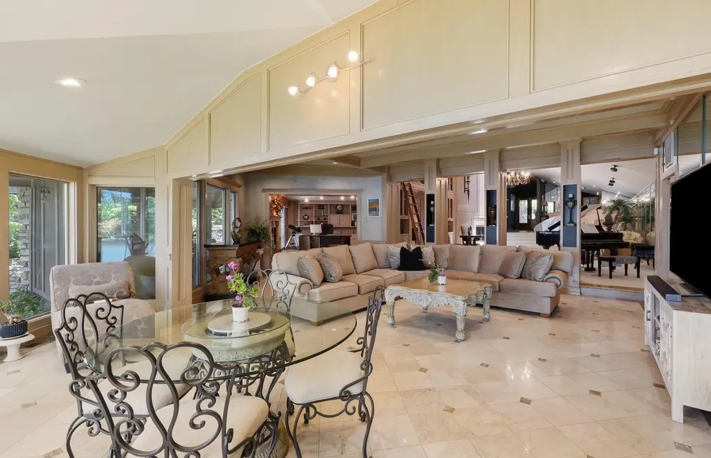 2132 Island Drive Lexington KY 40502