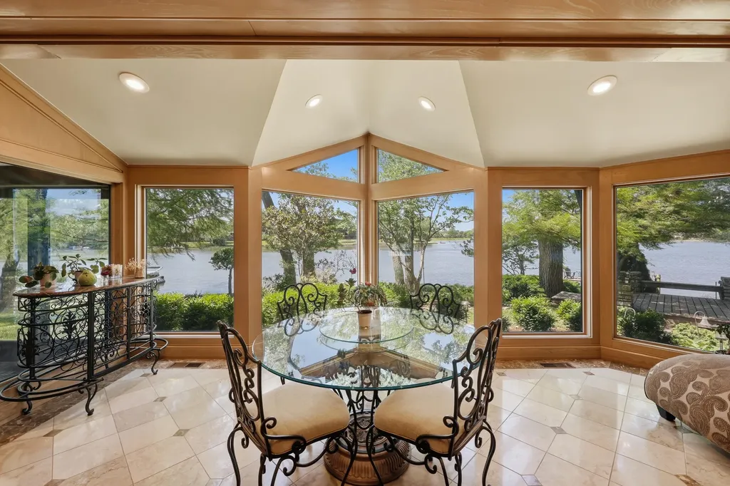 2132 Island Drive Lexington KY 40502