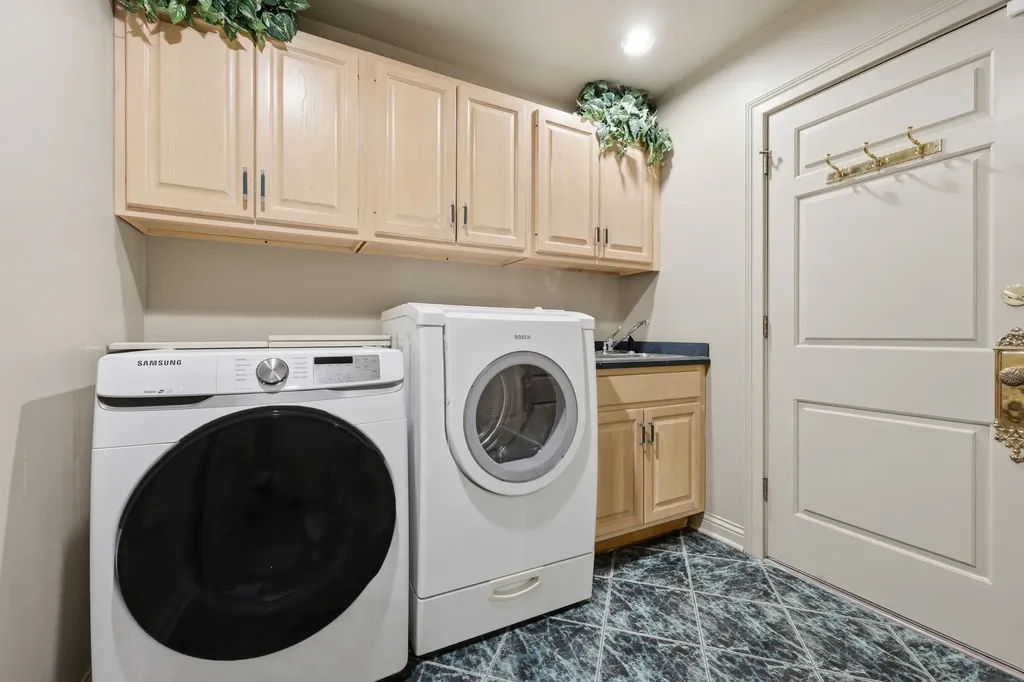 2132 Island Drive Lexington KY 40502