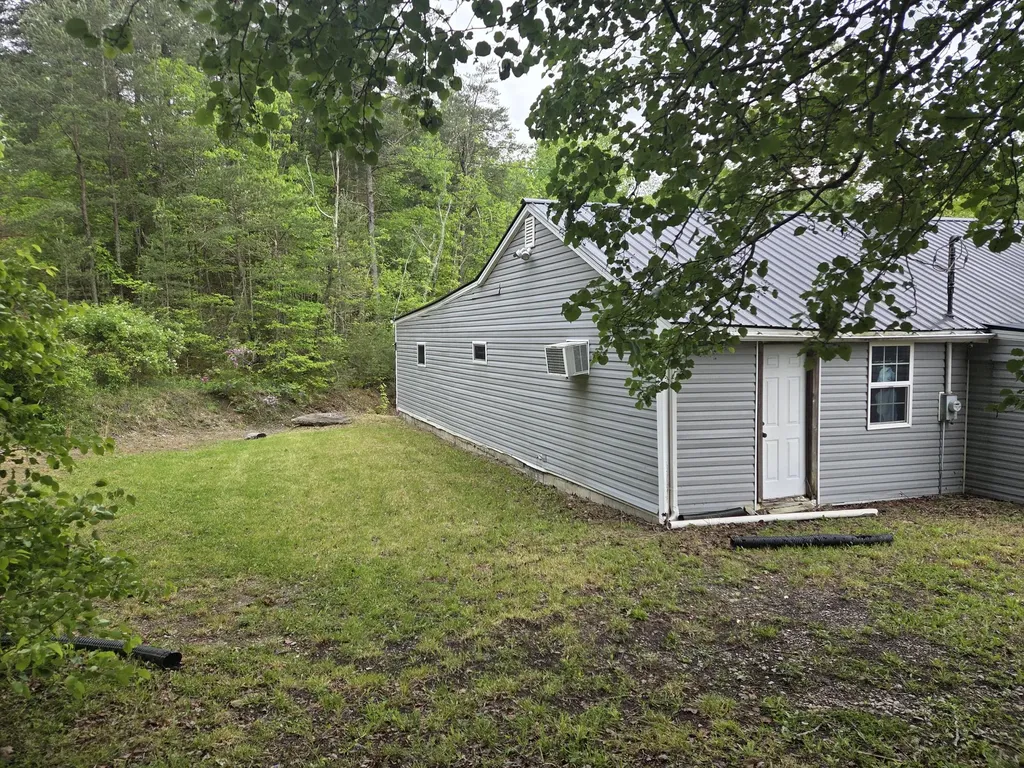2799 Pine Ridge Road Winchester KY 40391
