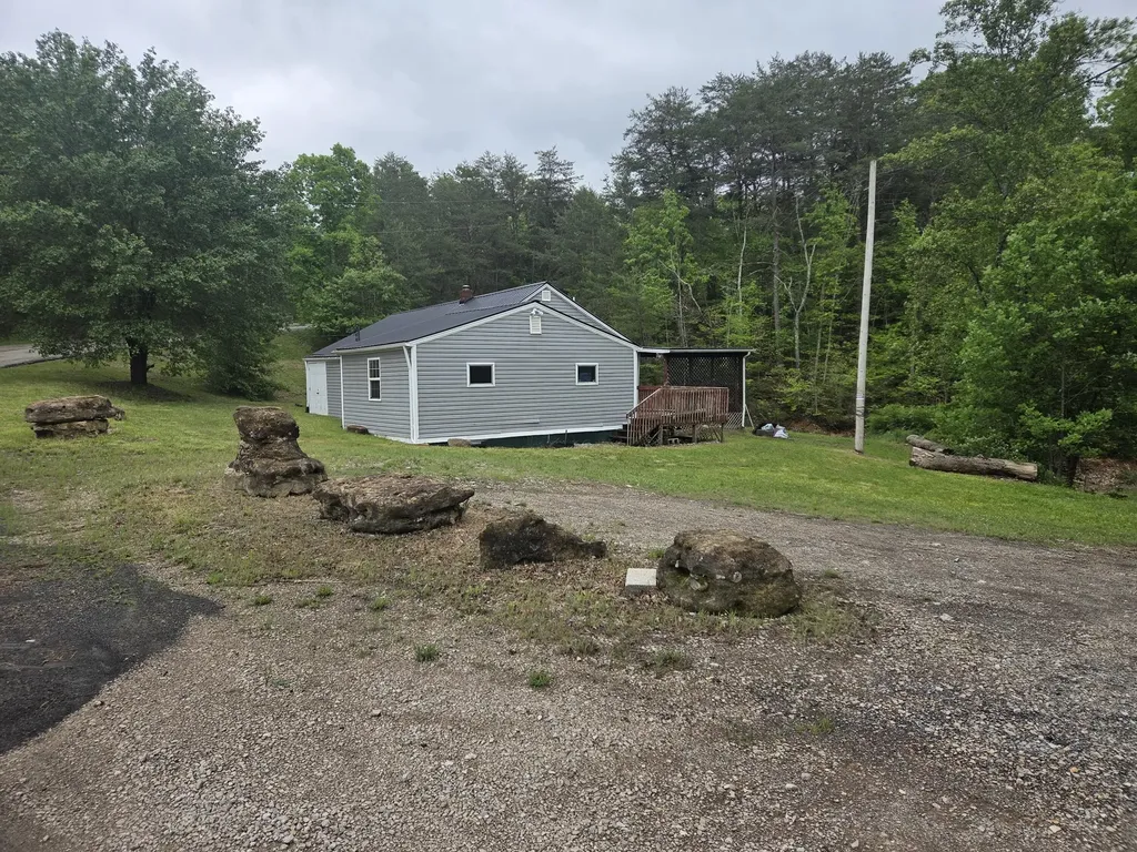 2799 Pine Ridge Road Winchester KY 40391