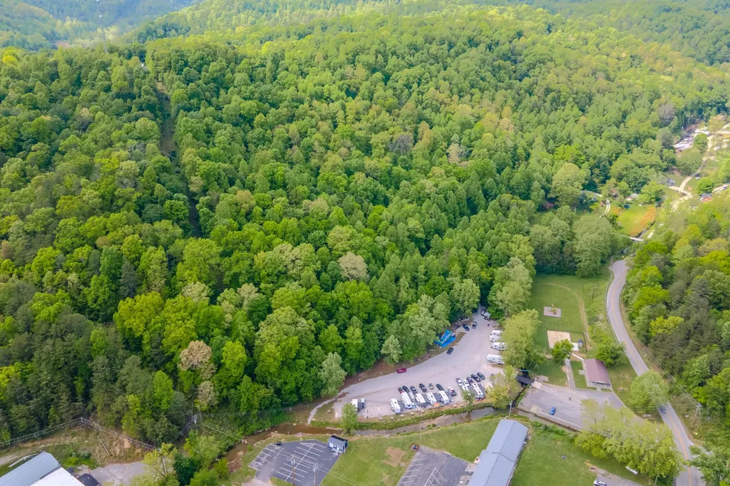 87 Kentucky 89 Mckee KY 40447