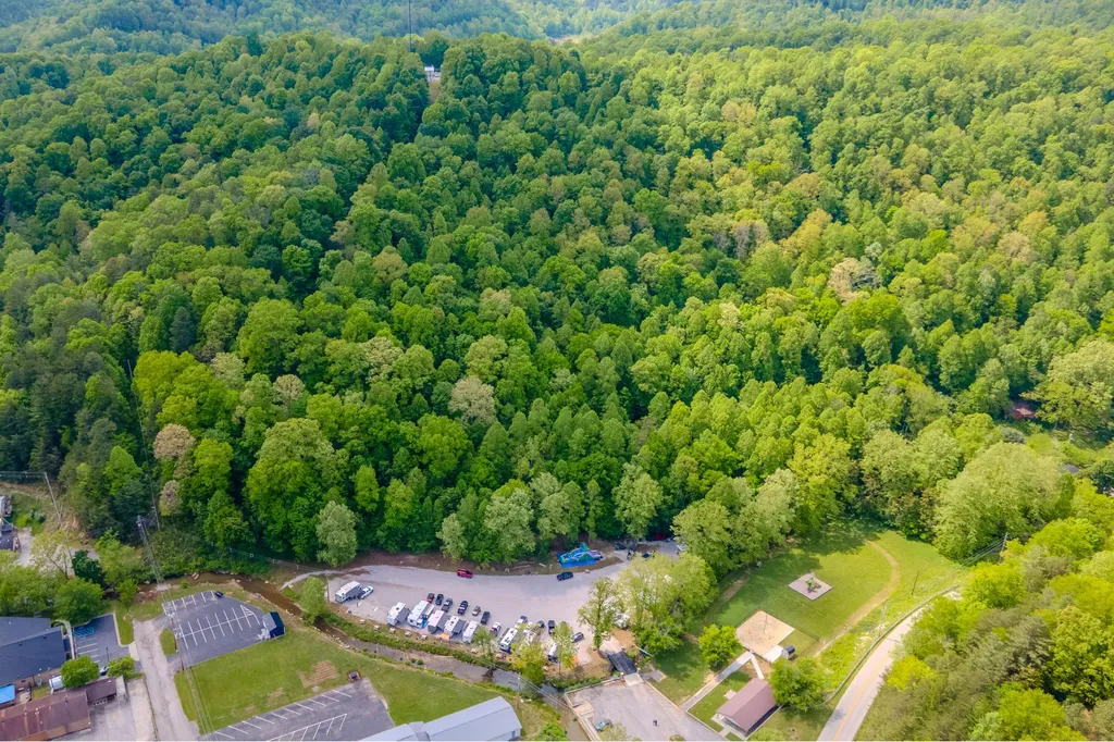 87 Kentucky 89 Mckee KY 40447