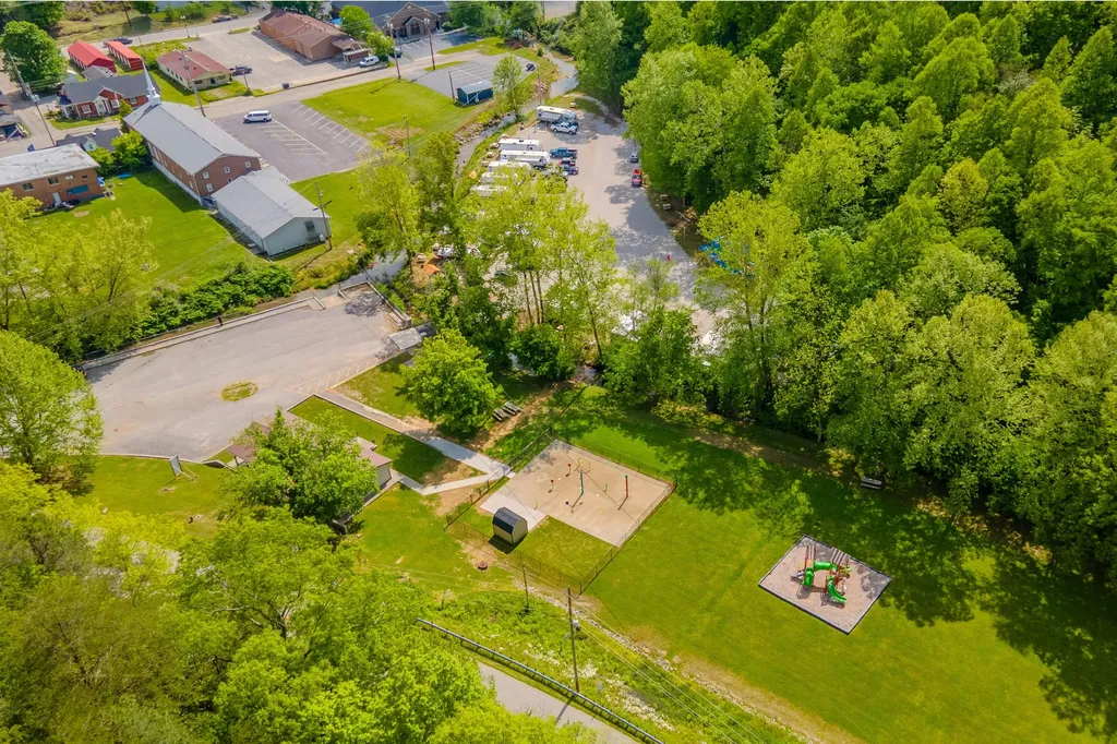 87 Kentucky 89 Mckee KY 40447