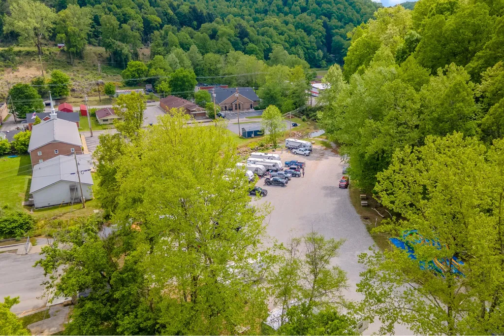 87 Kentucky 89 Mckee KY 40447