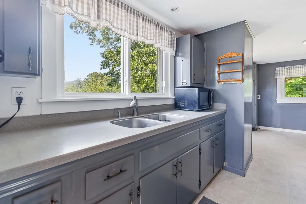 10660 Us-27 Waynesburg KY 40489