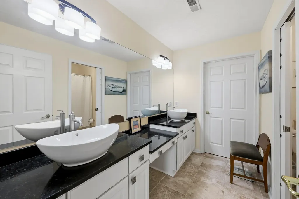 237 Churchill Nicholasville KY 40356