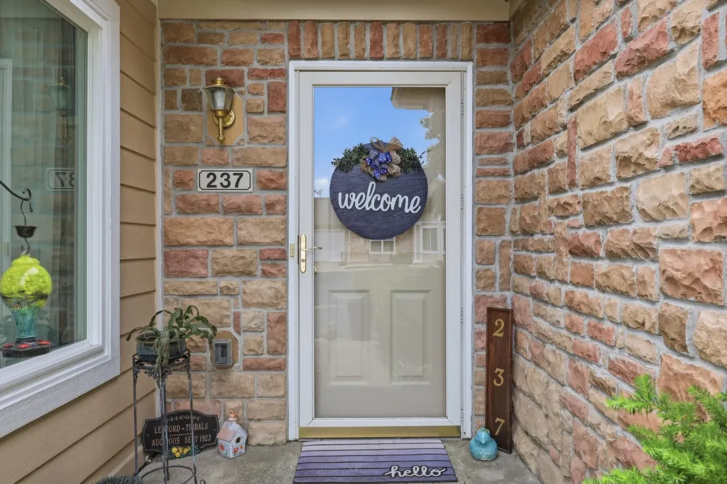 237 Churchill Nicholasville KY 40356