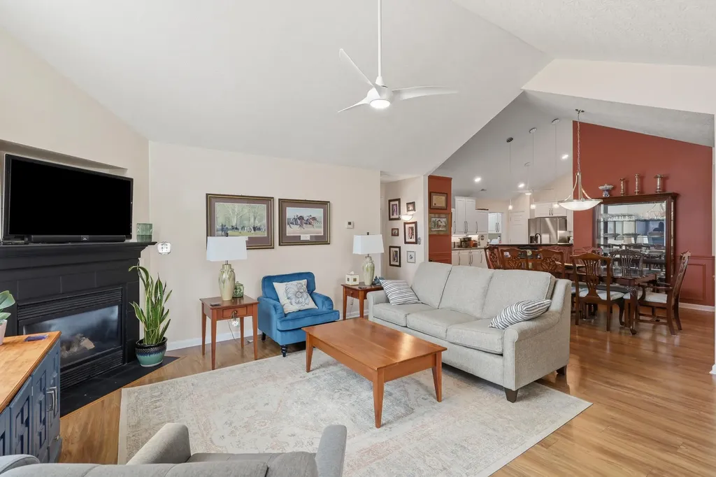 237 Churchill Nicholasville KY 40356