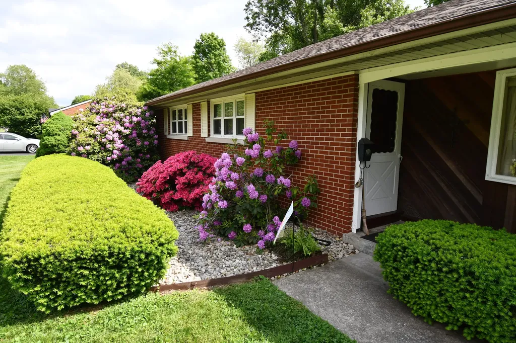632 Nakomi Drive Lexington KY 40503