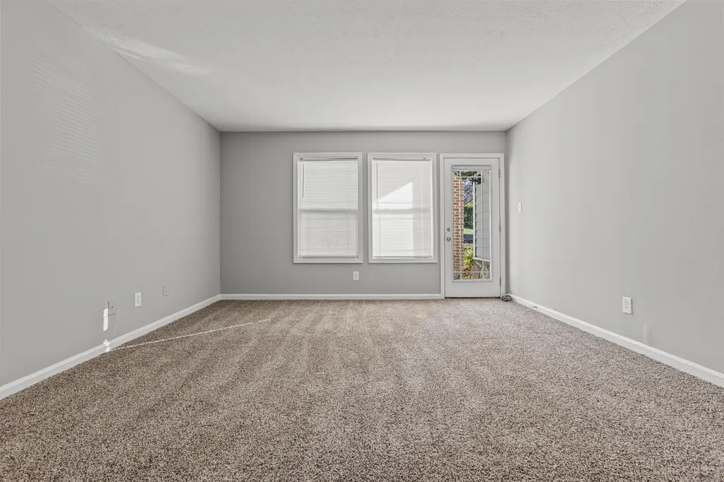 2414 Lake Park Road Lexington KY 40502