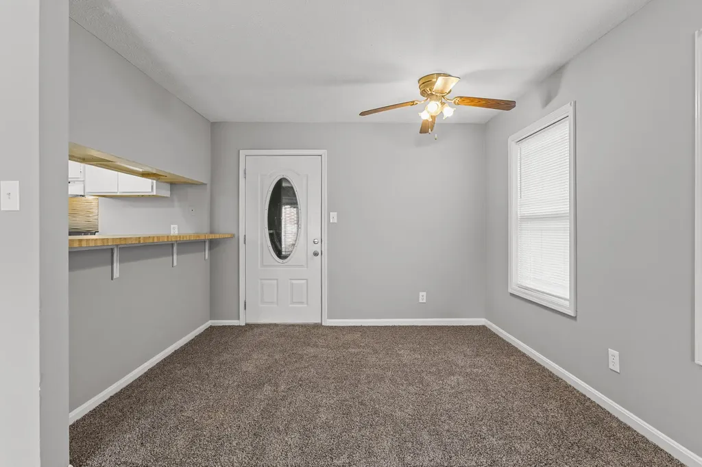 2414 Lake Park Road Lexington KY 40502