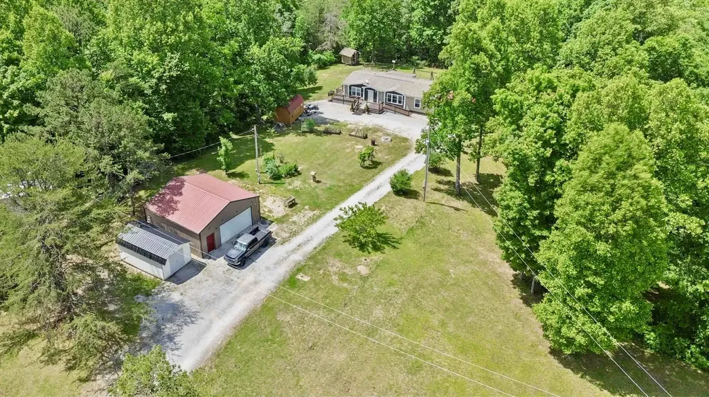 3163 White Oak Road London KY 40741