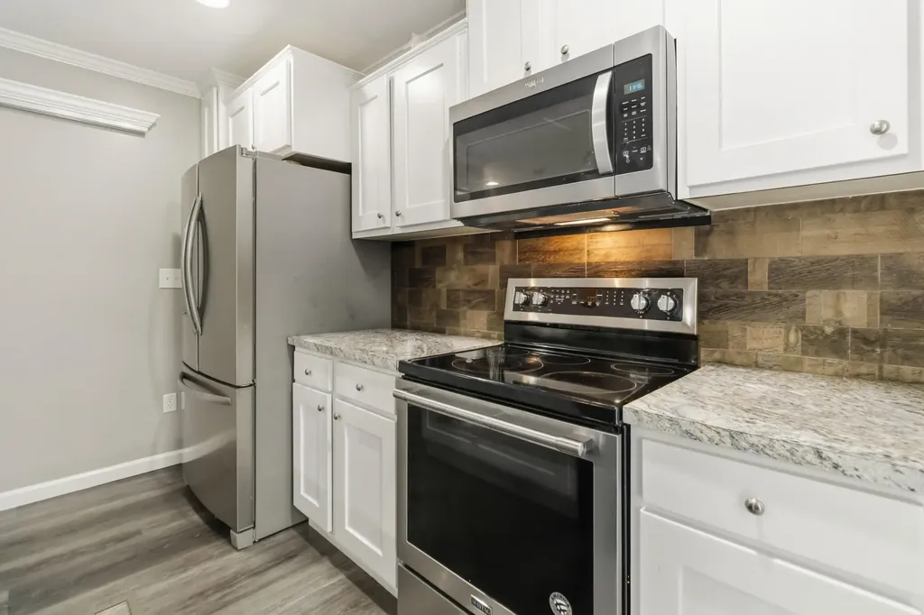 3163 White Oak Road London KY 40741