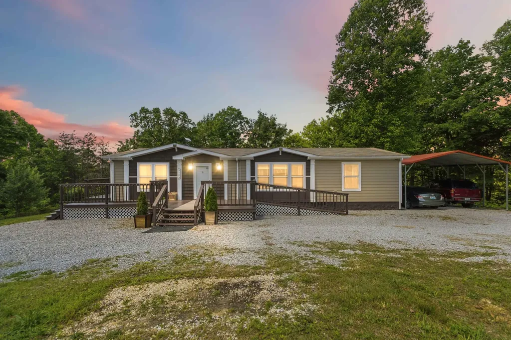 3163 White Oak Road London KY 40741