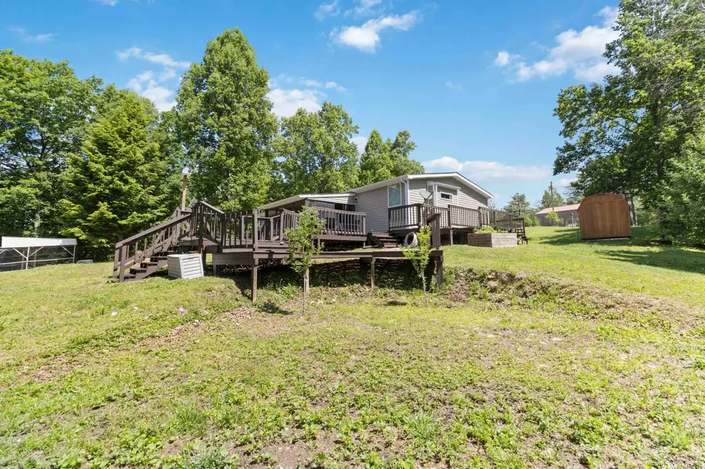 3163 White Oak Road London KY 40741