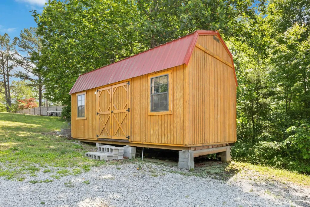 3163 White Oak Road London KY 40741