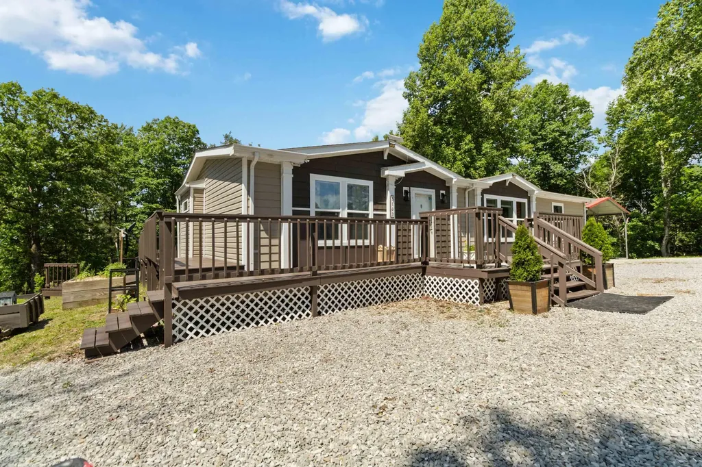 3163 White Oak Road London KY 40741