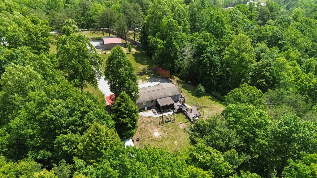 3163 White Oak Road London KY 40741