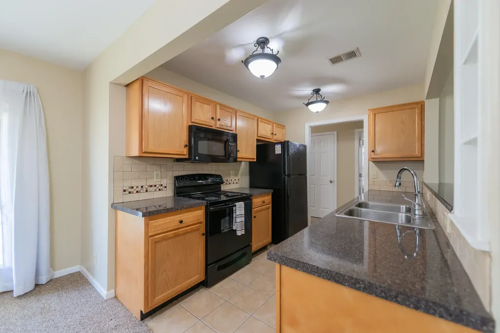 417 Cunningham Lane Lexington KY 40508