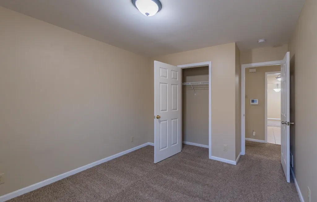 417 Cunningham Lane Lexington KY 40508