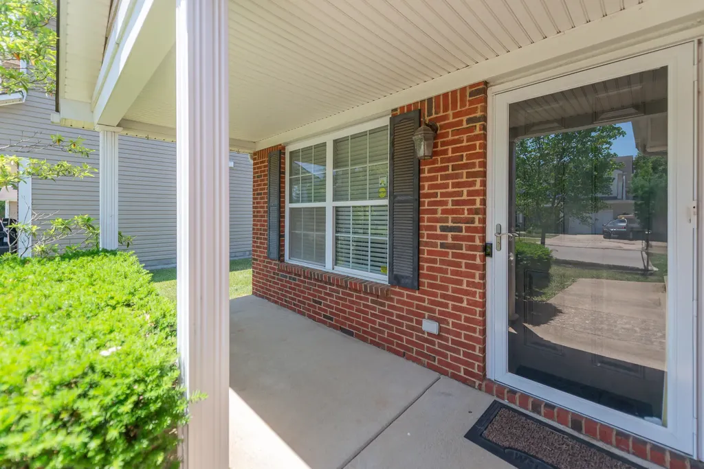 417 Cunningham Lane Lexington KY 40508