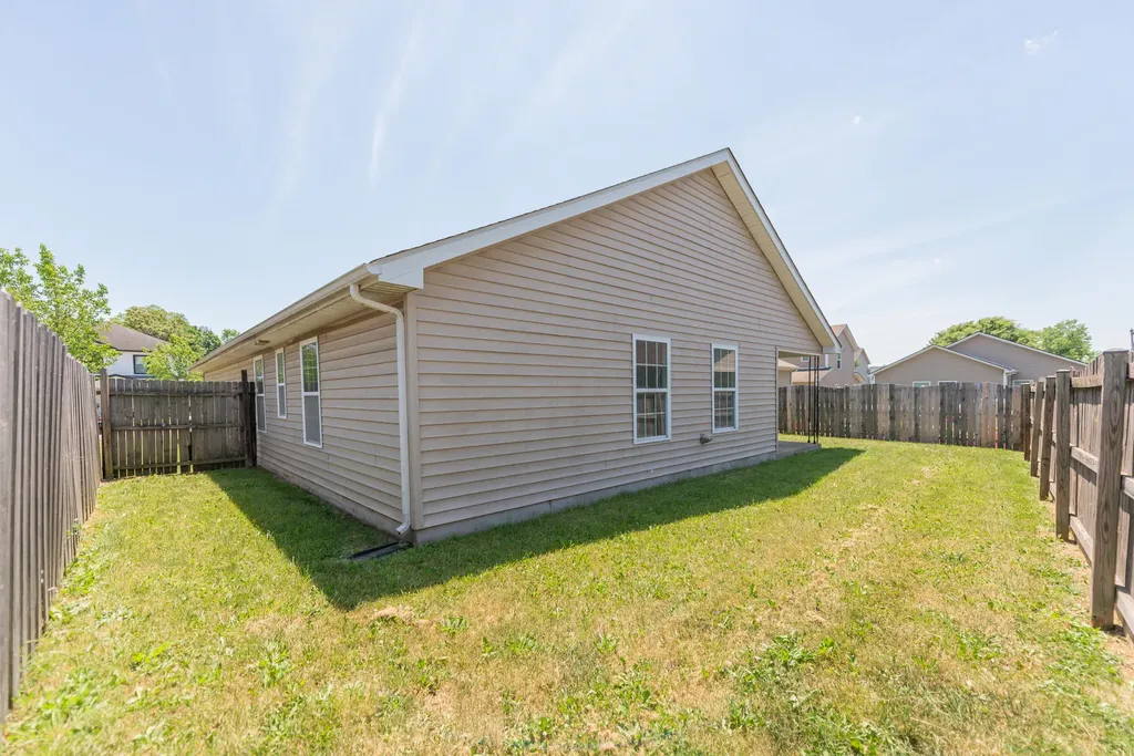 417 Cunningham Lane Lexington KY 40508