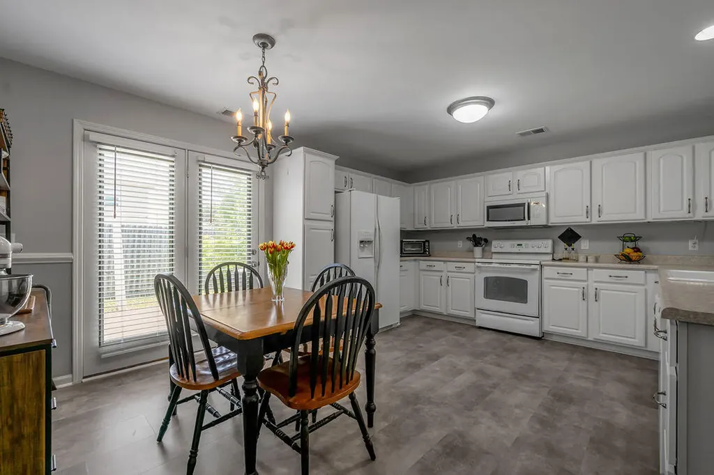 1316 Harrington Court Lexington KY 40511