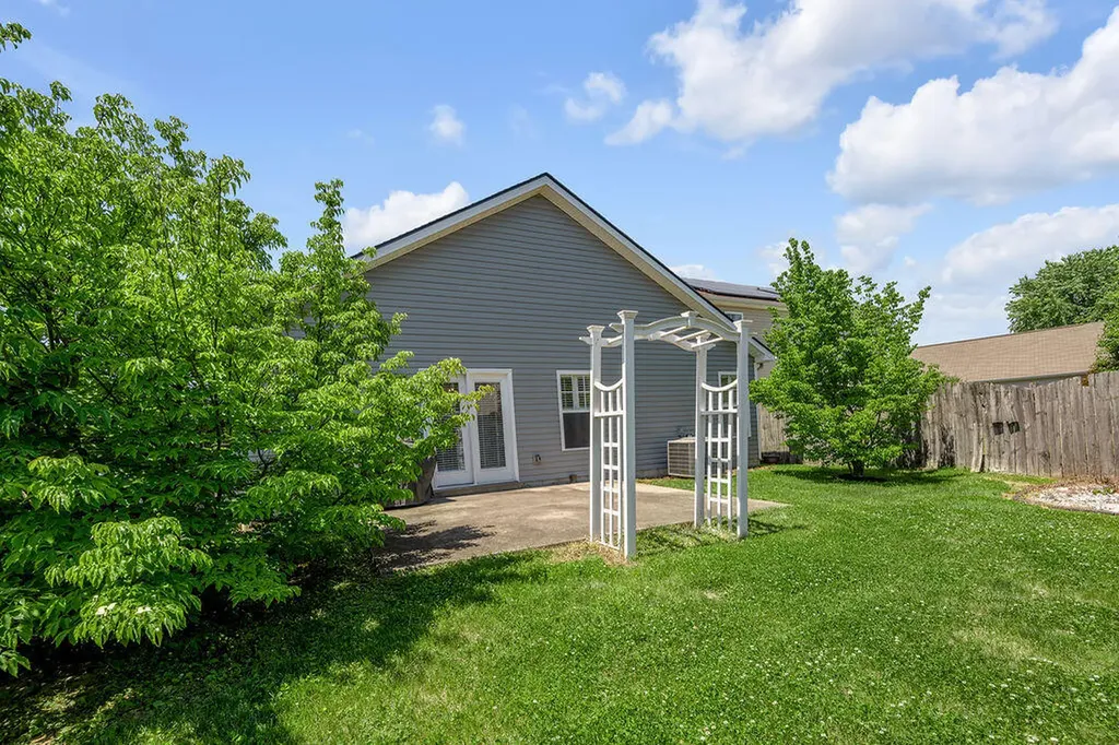 1316 Harrington Court Lexington KY 40511