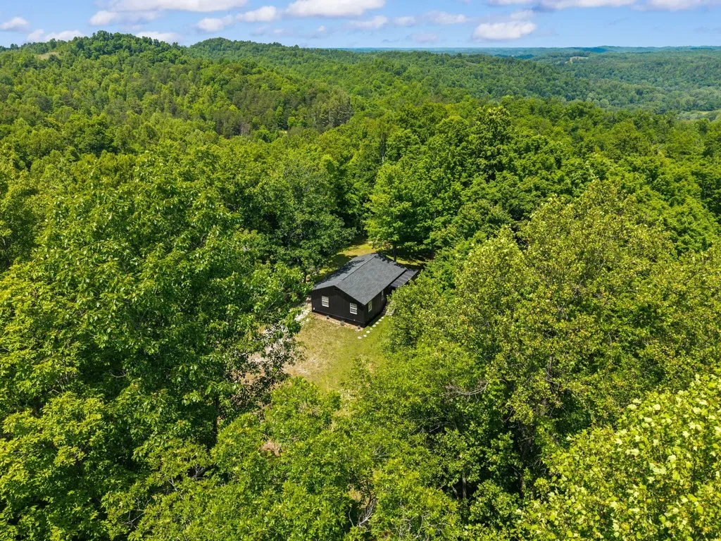 500 Fox Hunters Knob Road Booneville KY 41314