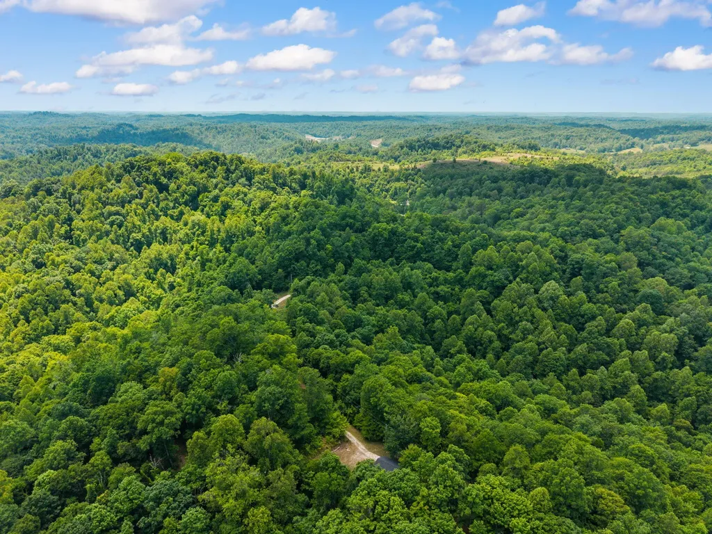500 Fox Hunters Knob Road Booneville KY 41314