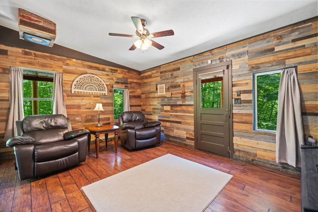 500 Fox Hunters Knob Road Booneville KY 41314