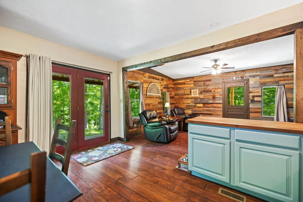 500 Fox Hunters Knob Road Booneville KY 41314