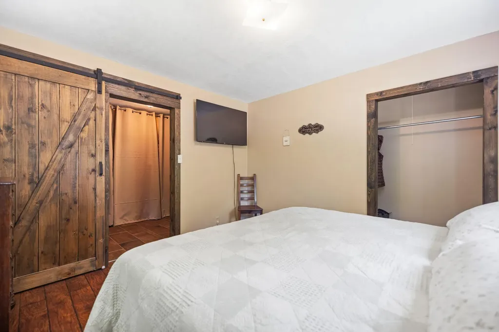 500 Fox Hunters Knob Road Booneville KY 41314