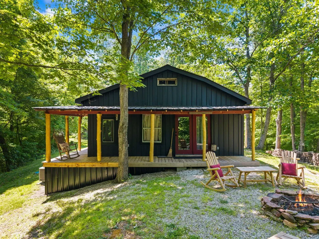 500 Fox Hunters Knob Road Booneville KY 41314